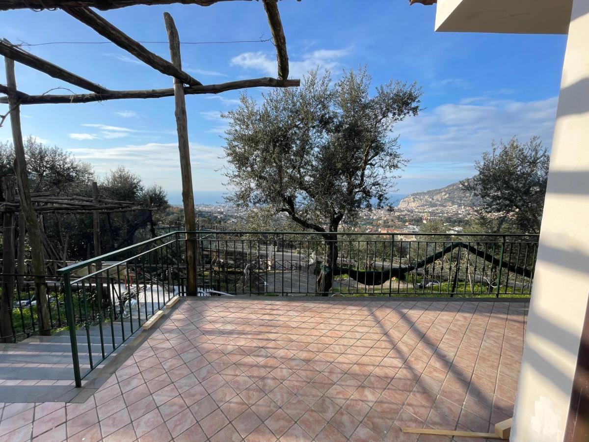 פיאנו די סורנטו Sky View Villa מראה חיצוני תמונה